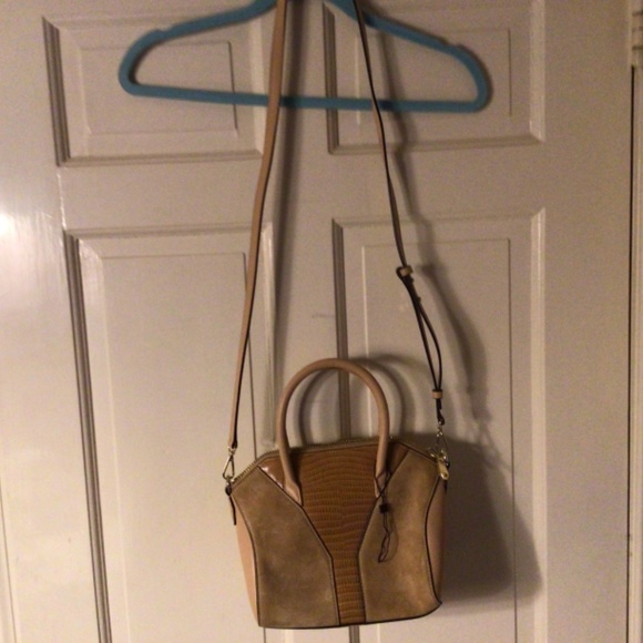 BCBGMAXAZRIA Lizard Embossed Leather and Suede Sho - Picture 2 of 6